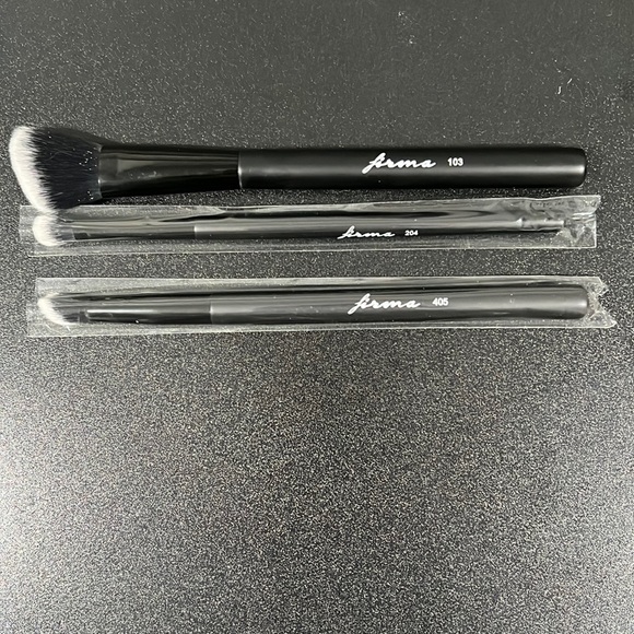 Firma Beauty brushes - Picture 1 of 1